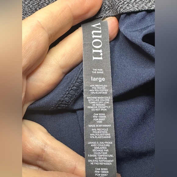 Vuori Men’s Drawstring Banks Shorts L EUC Navy 156509 - Picture 3 of 4